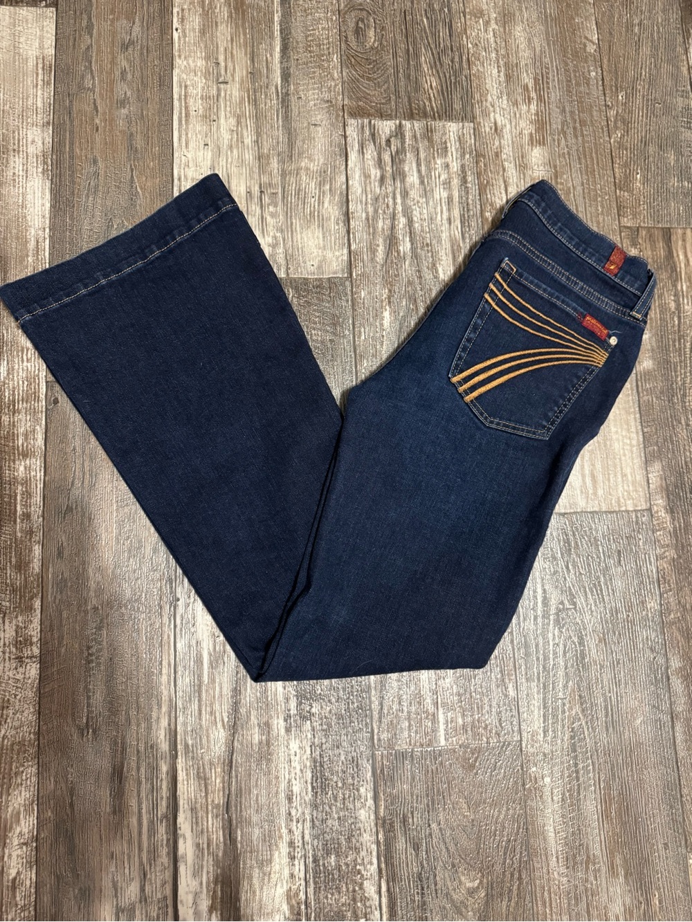 7 for all mankind dojo dark wash jeans size 30